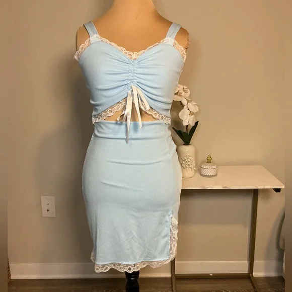 Light Blue Lace Trim Two-Piece Set - Picture 2 of 7